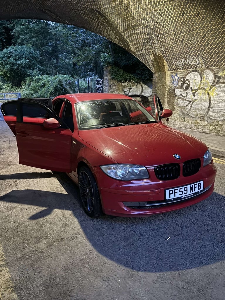 BMW, 1 SERIES, Hatchback, 2009, Manual, 1995 (cc), 5 doors