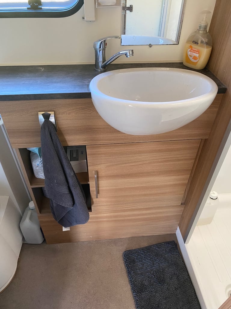 2017 Bailey pursuit 570/6