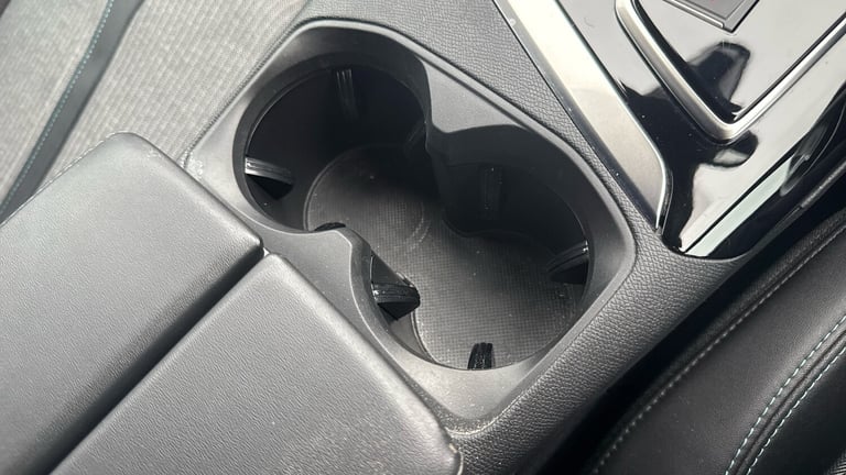 2024 Peugeot 3008 1.6 13.2kWh Allure Premium + SUV 5dr Petrol Plug-in Hybrid e-EAT Euro 6 (s/ SUV...