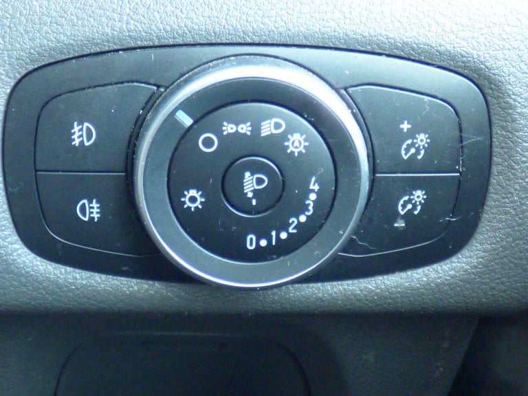 FORD TRANSIT CUSTOM 2.0 300 EcoBlue Trend AUTOMATIC **ALSO COMES WITH 15 MONTHS