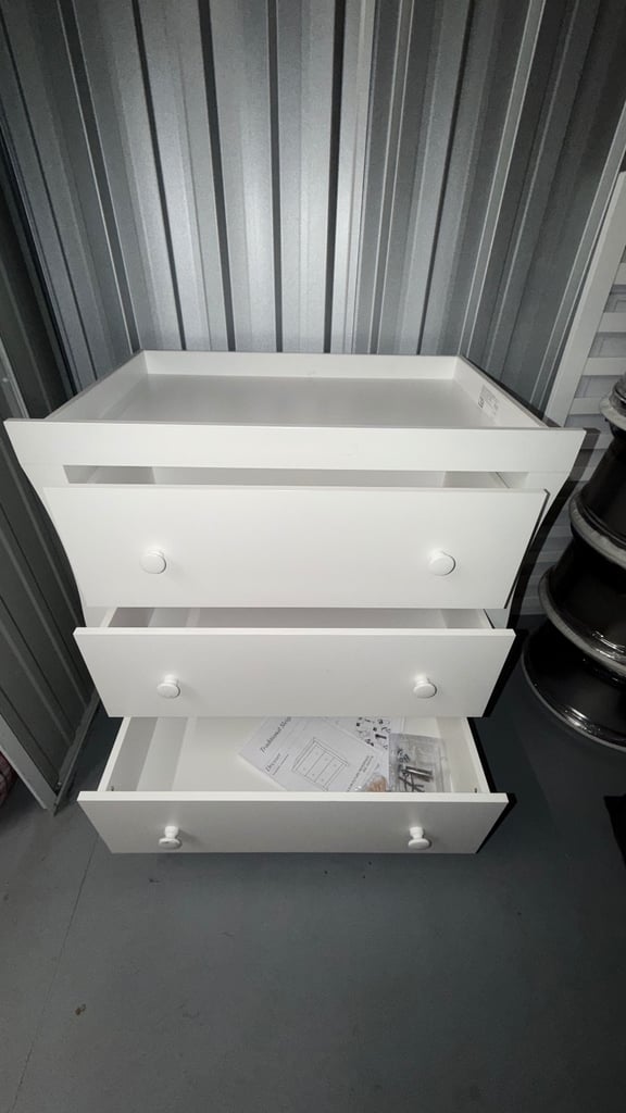 Little Acorns Traditional Sleigh Changing Table Dresser, White