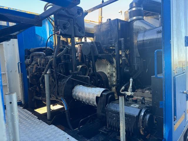 2013 DAF CF 65.220 sleeper Eurovac 1000 deep lift high volume combination tanker