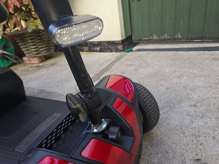 Mobility Scooter 4mph GoGo Elite Sport, Car Boot scooter