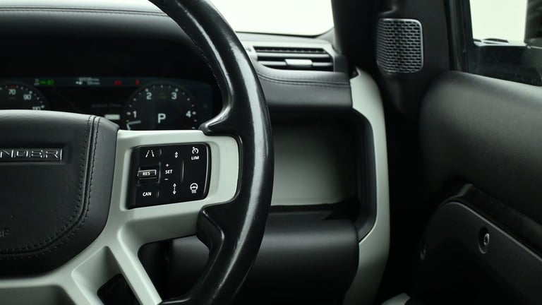 2022 Land Rover Defender 110 3.0 D300 MHEV HSE Hard Top SUV 5dr Diesel Auto 4WD MWB Euro 6 (s/s) ...