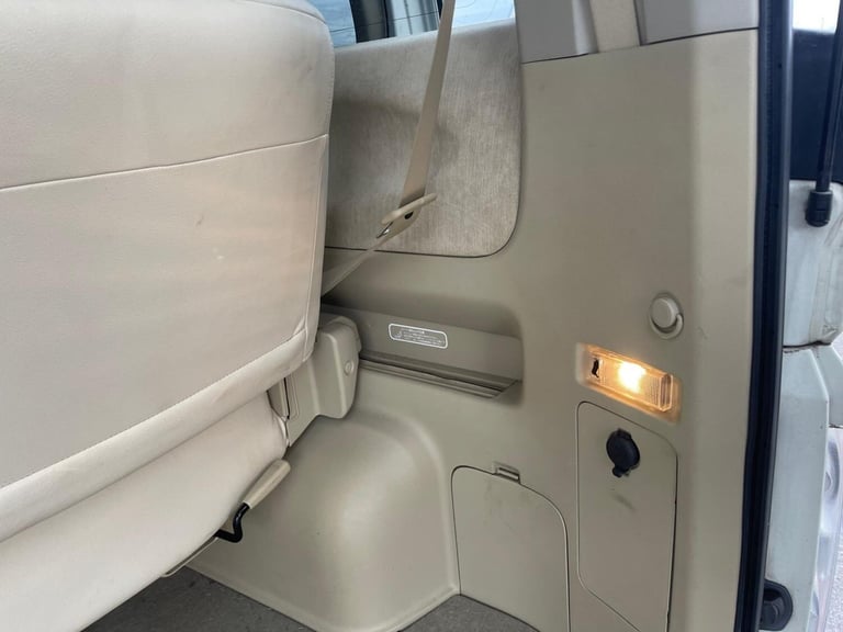 2006 NISSAN ELGRAND E51 AUTO