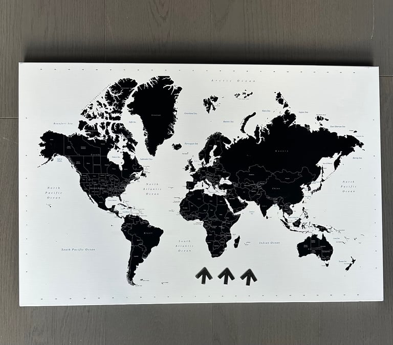 Metal world map with 3 magnets | in London | Gumtree