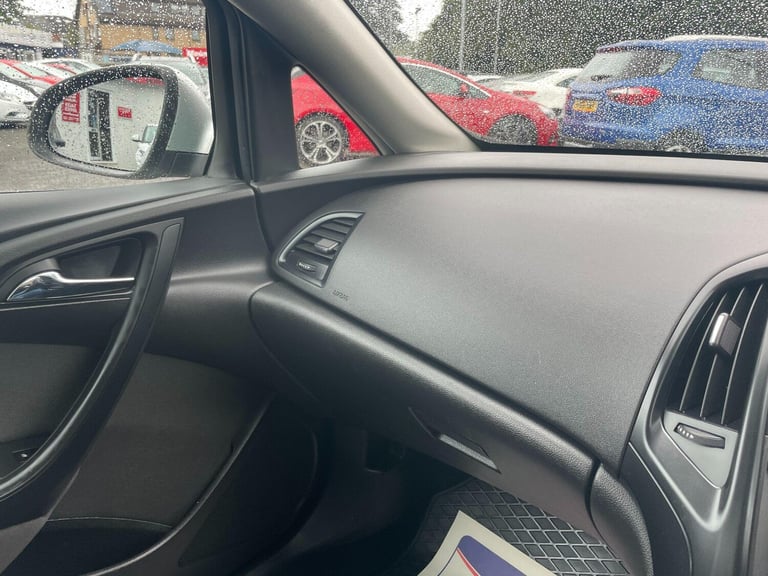 2014 Vauxhall Astra 1.3 CDTi ecoFLEX Exclusiv Hatchback 5dr Diesel Manual Euro 5 (s/s) (95 ps) HA...