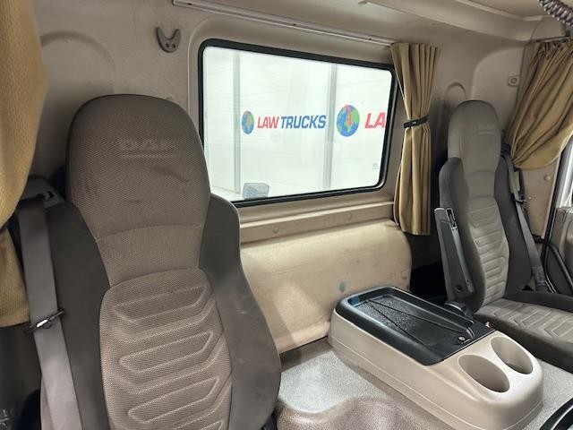 DAF CF85 460 6x4 Double Drive Tractor Unit PTO