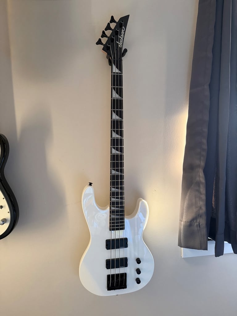 Jackson JS2 Concert Bass Guitar 
