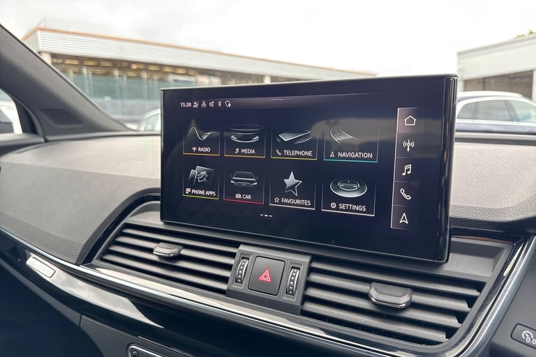 2022 Audi Q5 Edition 1 40 TDI quattro 204 PS S tronic SUV DIESEL Automatic