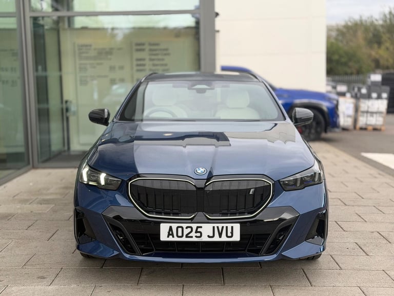2025 BMW i5 250kW eDrive40 M Sport Pro 84kWh 5dr Auto ESTATE ELECTRIC Automatic