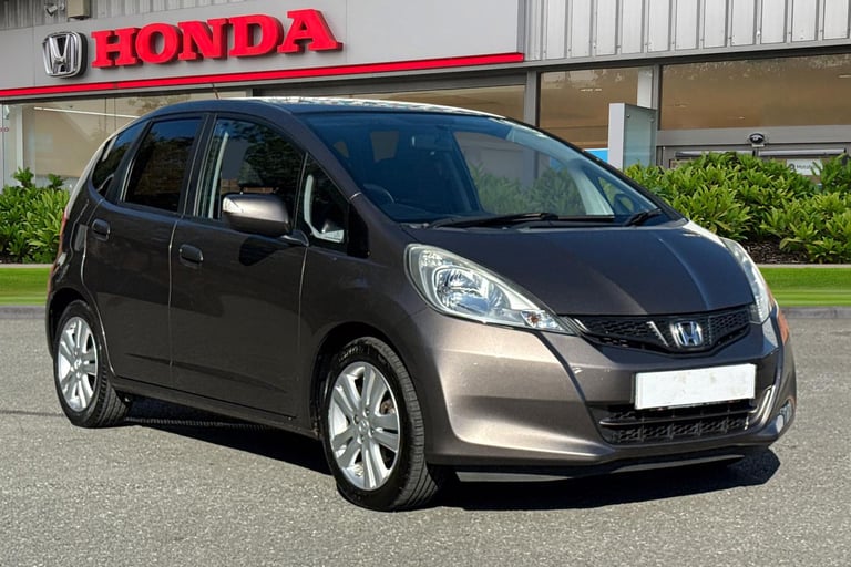 image for 2015 Honda Jazz 1.4 i-VTEC ES Plus 5dr CVT Hatchback PETROL Automatic