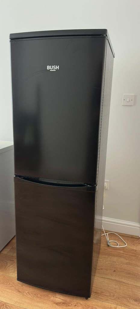 Bush Fridge Freezer Refrigerator Frost Free Black 2 Dorr Free Standing