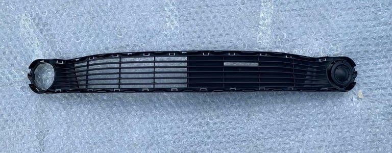 GENUINE TOYOTA AYGO 2014-18 MK2  FRONT BUMPER GRILL PANEL 