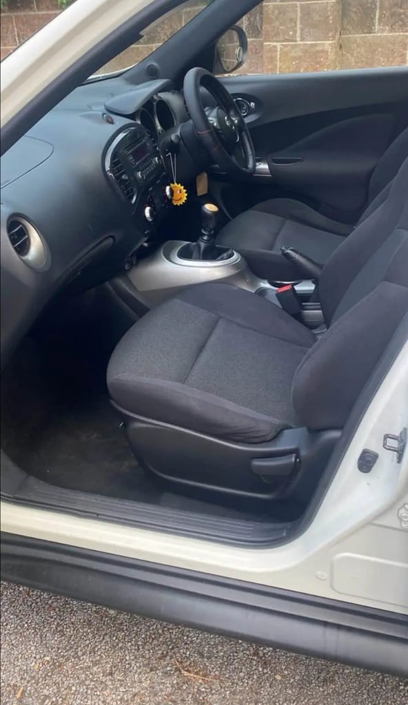 Nissan, JUKE, Hatchback, 2012, Manual, 1598 (cc), 5 doors