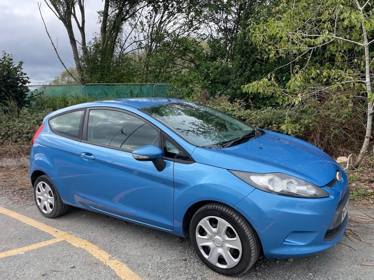 FORD FIESTA 1.2 STYLE+ 58 REG BLUE 3 DOOR MOT FEBRUARY 27TH 2026 SERVICE HISTORY LOW INSURANCE 