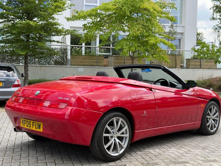2005 Alfa Romeo Spider 2.0 JTS Lusso 2dr CONVERTIBLE Petrol Manual
