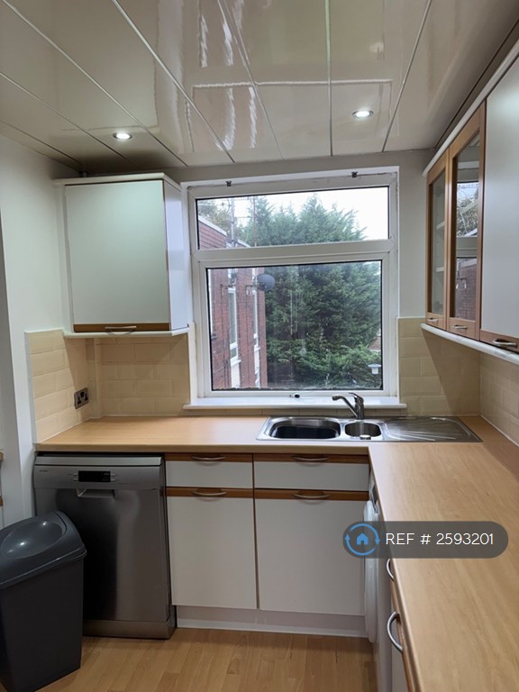 2 bedroom flat in Verdala Park, Liverpool, L18 (2 bed) (#2593201)