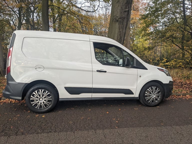 transit connect EURO 6, px a leasure, very economical,any inspection only £3195 no vat