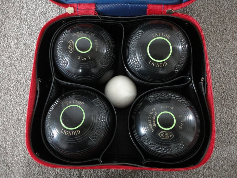 image for thomas taylor lignoid size 2 lawn bowls in bag with jack ball