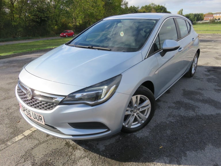 2016 Vauxhall Astra 1.6 CDTi 16V ecoFLEX Design 5dr HATCHBACK DIESEL Manual