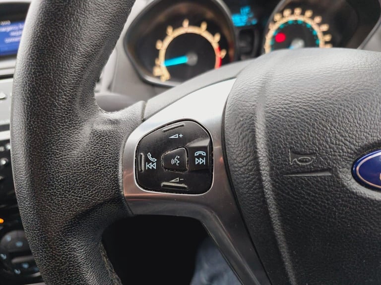 2013 Ford Fiesta 1.0T EcoBoost Titanium Euro 5 (s/s) 5dr Hatchback Petrol Manual