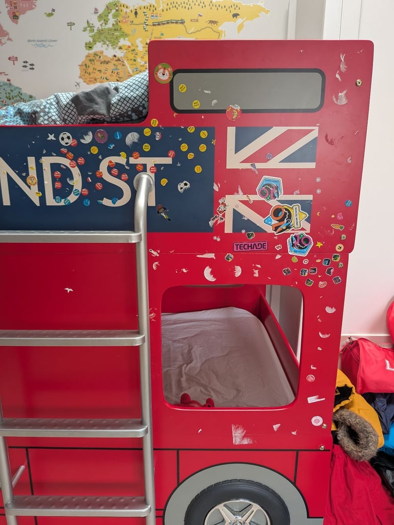 London bus bunk bed