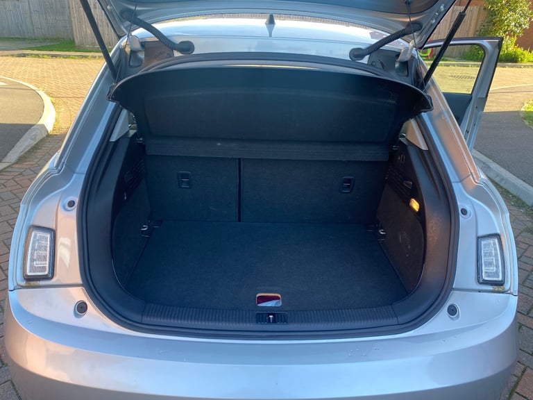 Audi, A1, Hatchback, 2012, Semi-Auto, 1390 (cc), 5 doors