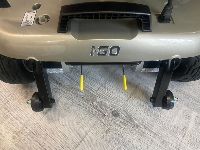 Mobility power chair, Electric wheelchair I-Go Crest CSS, 18 months old. Free delivery possible.