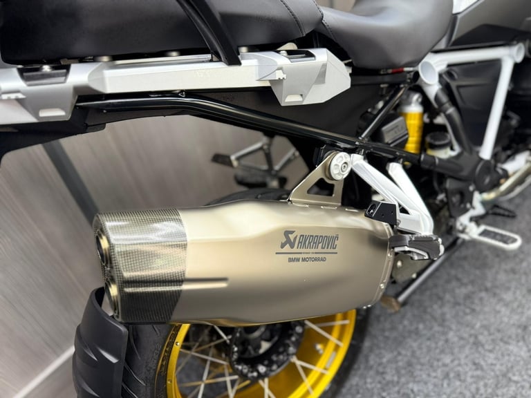 2020 20 BMW R1250GS Rallye - AKROPOVIC - Recent Service @ BMW Main Dealers