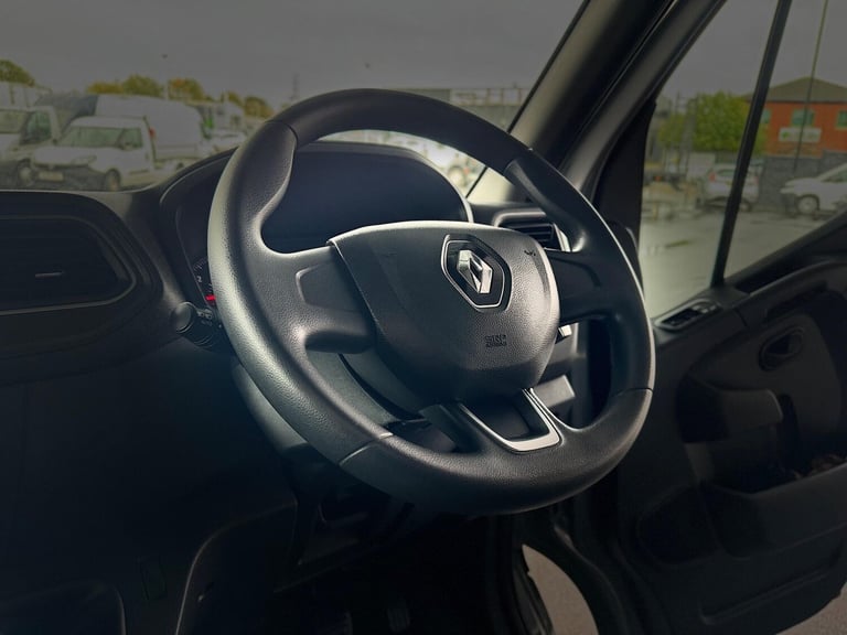 2022 Renault Master 2.3 dCi 35 Business+ FWD LWB Medium Roof Euro 6 4dr PANEL VAN Diesel Manual