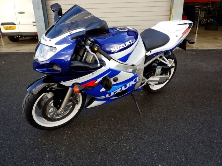 Suzuki GSXR600 GSX R600 K1 Petrol