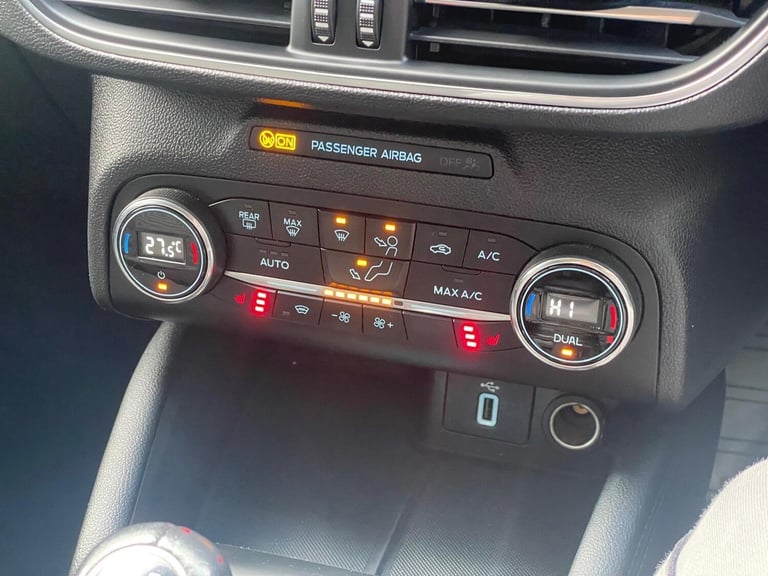 2020 Ford Focus 1.0T EcoBoost Titanium Euro 6 (s/s) 5dr HATCHBACK Petrol Manual