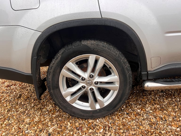 2011 Nissan X-Trail 2.0 dCi Acenta SUV 5dr Diesel Manual 4WD Euro 5 (173 ps)