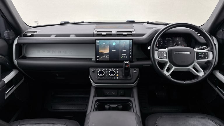 2024 Land Rover Defender 3.0 D300 X-Dynamic HSE 90 3dr Auto ESTATE DIESEL Automatic