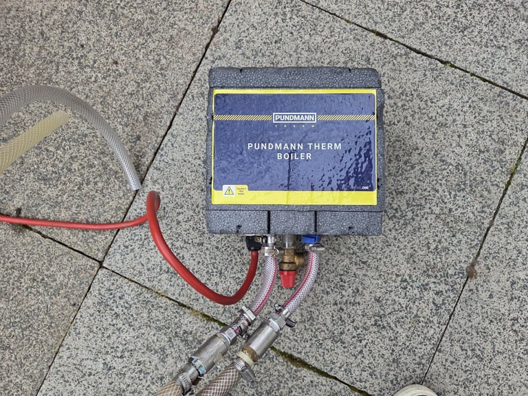 image for Pundmann Water Heater 3ltr Twin Rod 12v (180w) & 230v (250w) Motorhome Camper