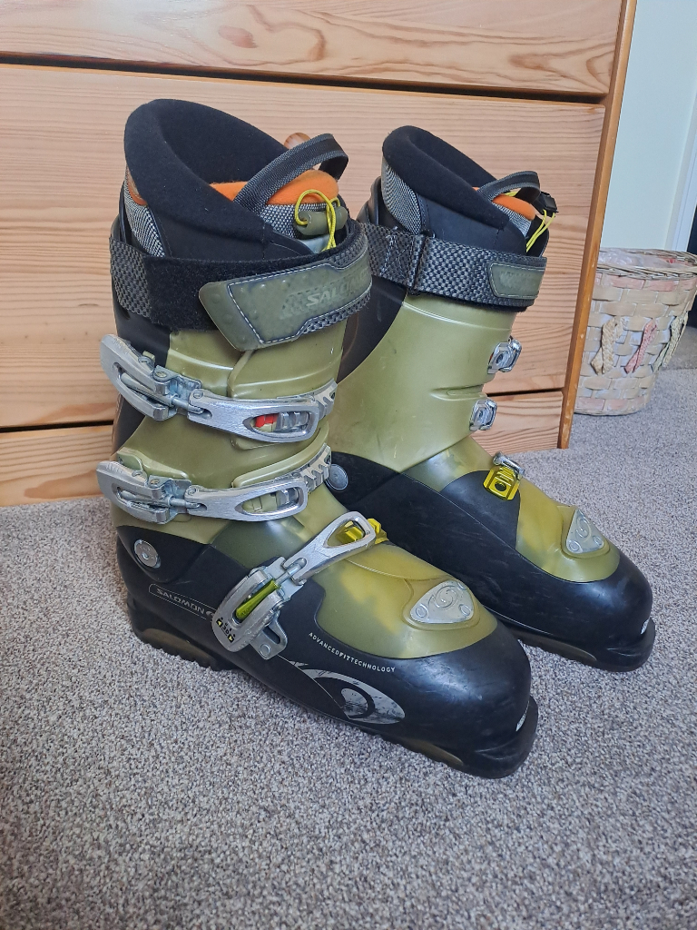 Salomon ski boots for Sale | Gumtree