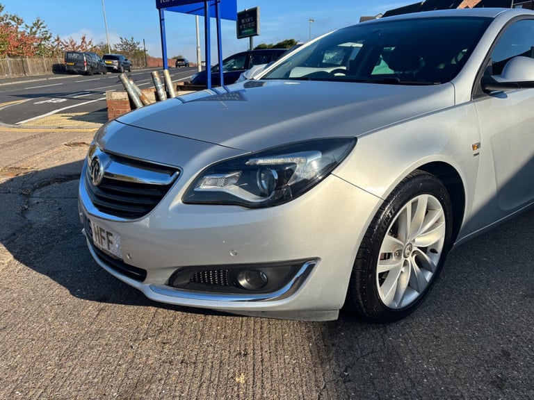 2016 Vauxhall Insignia 1.6 CDTi SRi Nav 5dr [Start Stop] HATCHBACK DIESEL Manual