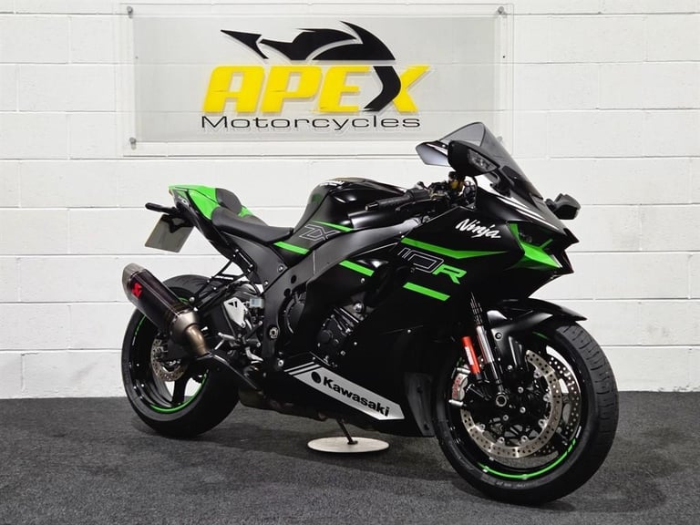 Kawasaki Ninja ZX-10R 1 OWNER! AKRAPOVIC EHXUAST! KRT REPLICA! FULL SERVICE