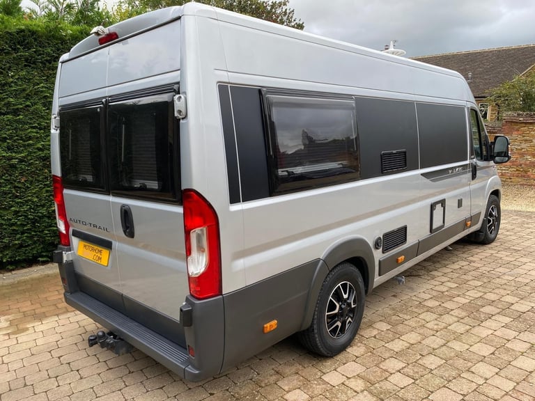 AUTO-TRAIL V-LINE 635 SE - 2017 - REAR LOUNGE - 2 BERTH