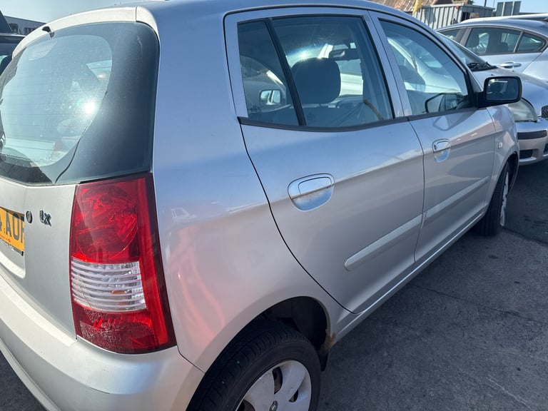 image for Breaking Kia picanto 2004 for parts 