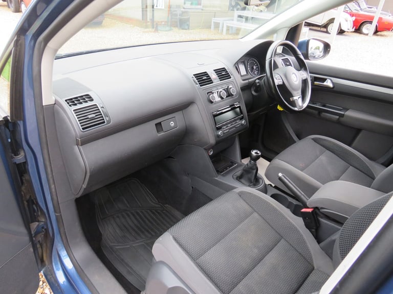 2011 Volkswagen Touran 1.6 TDI 105 SE 7 SEATER MPV Diesel Manual