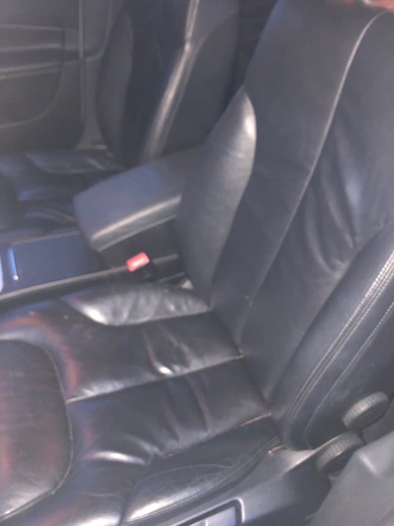 Volkswagen, PASSAT, Saloon, 2010, Manual, 1968 (cc),4 doors - Image 8