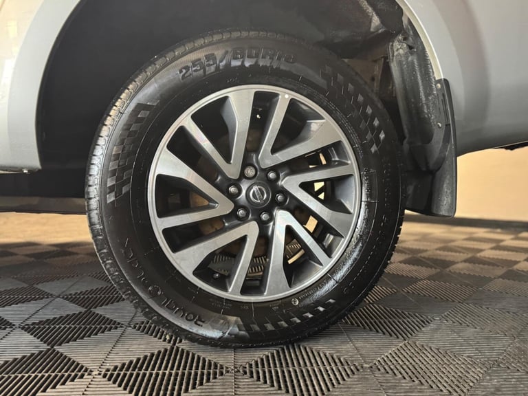 2018 Nissan Navara 2.3 dCi Tekna 4WD Euro 6 (s/s) 4dr PICK UP Diesel Manual