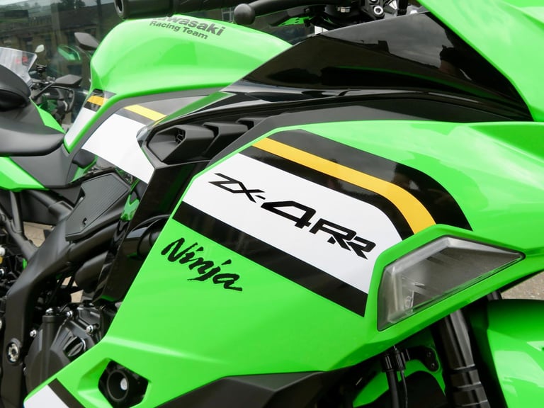 KAWASAKI NINJA ZX-4RR 2025
