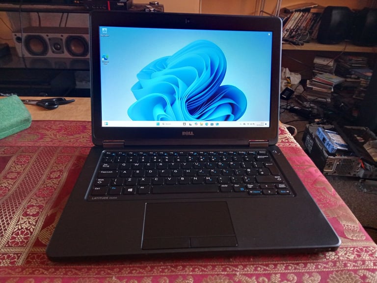 image for Dell Latitude E5250 12.5" laptop i5 5200u 16gb 250gb ssd Windows 11