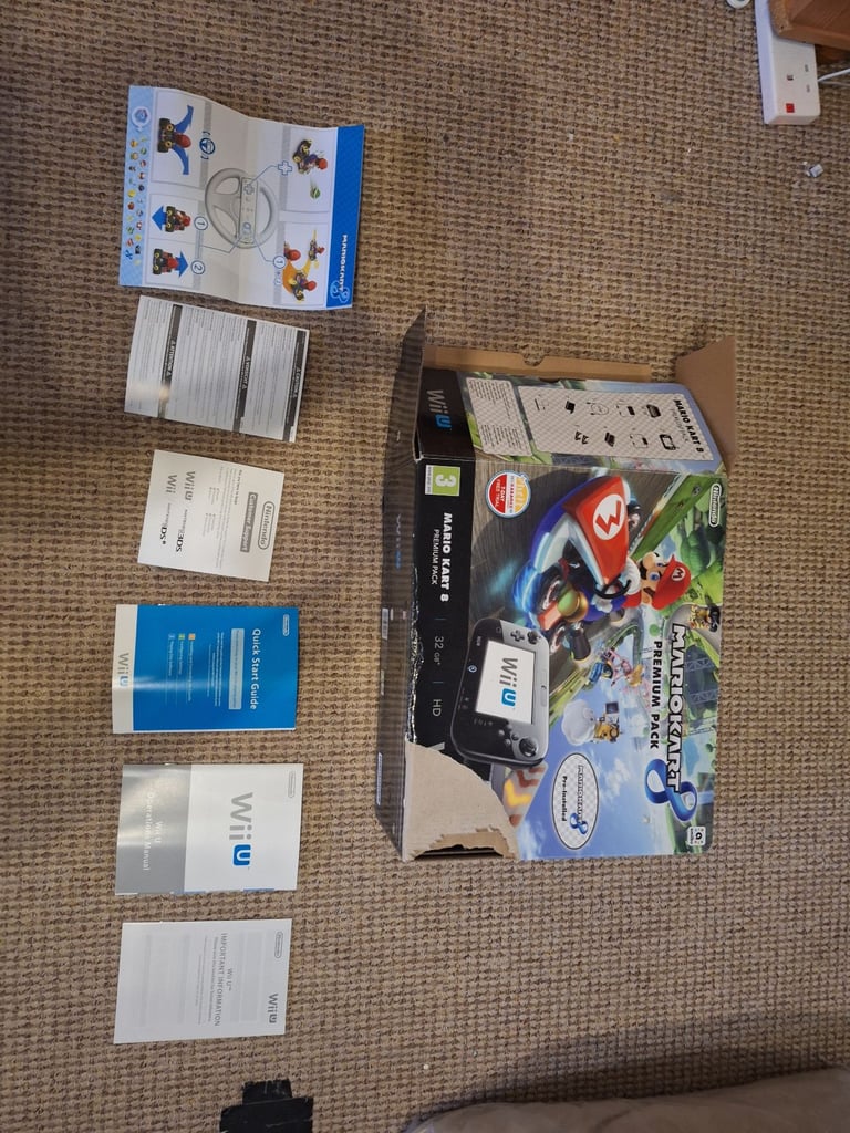 Mariokart 8 premium pack Nintendo Wii U 32GB Black Console Handheld System with Cables & Games