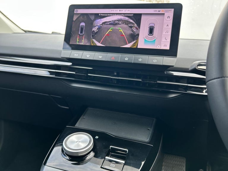 2025 MG MG4 64kWh Trophy Long Range Hatchback 5dr Electric Auto (203 ps) Hatchback ELECTRIC Autom...