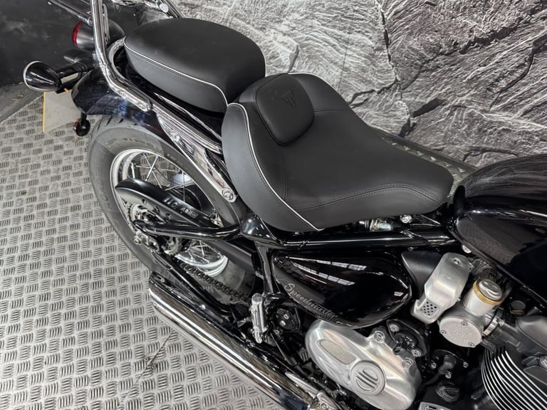 TRIUMPH SPEEDMASTER 1200 2025