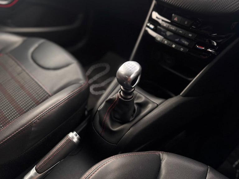 2015 Peugeot 208 1.6 BlueHDi 120 GT Line 5dr HATCHBACK Diesel Manual